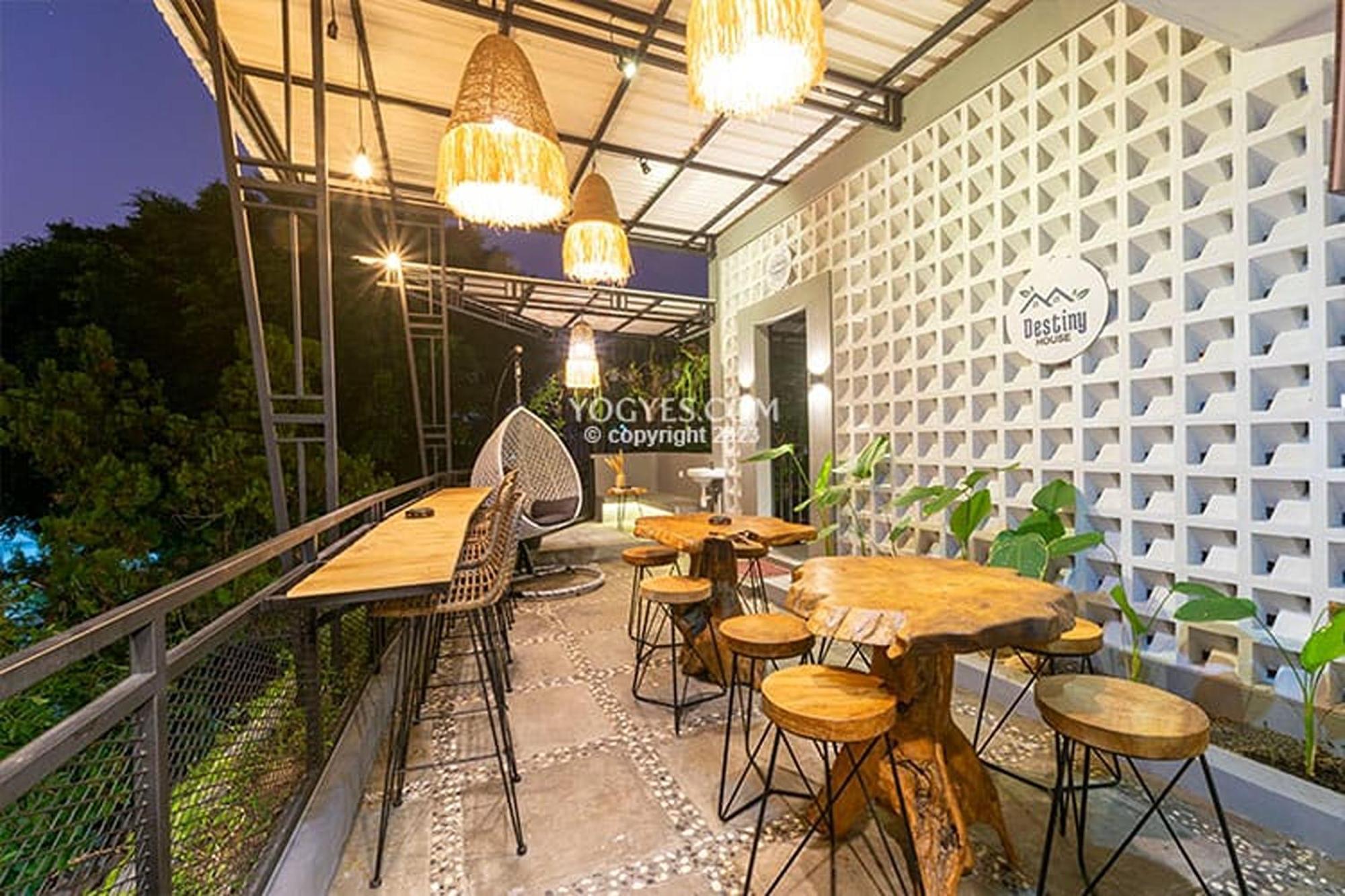 Hotel Destiny House Yogyakarta Exterior foto